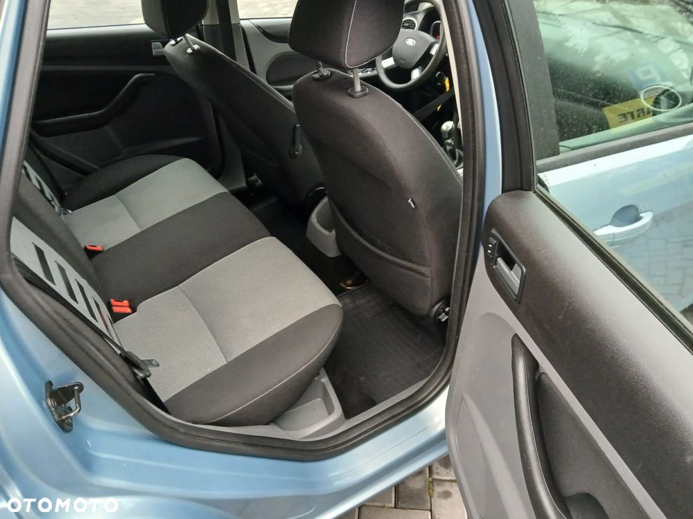 Ford Focus 1.6 16V Ambiente - 20