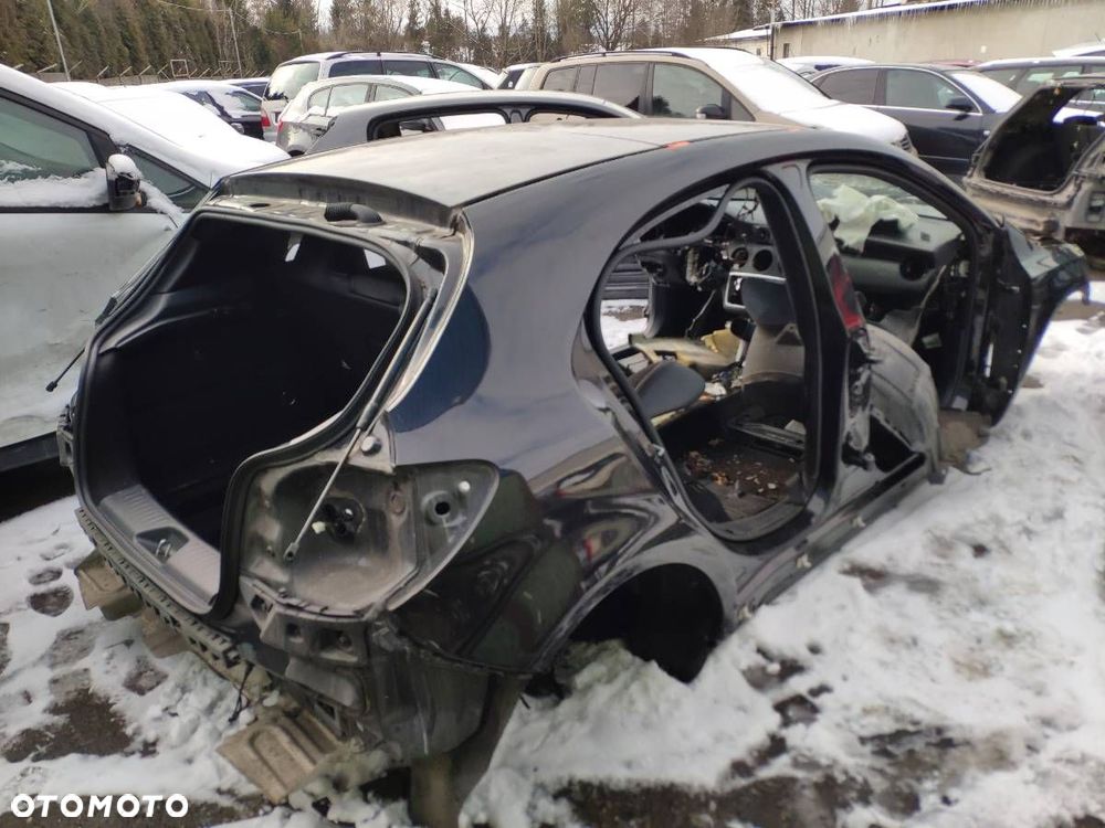 KAROSERIA ĆWIARTKA BŁOTNIK PRÓG DACH PODŁUŻNICA  MERCEDES-BENZ KLASA A (W176) 2012 - 2018 A 180 - 6