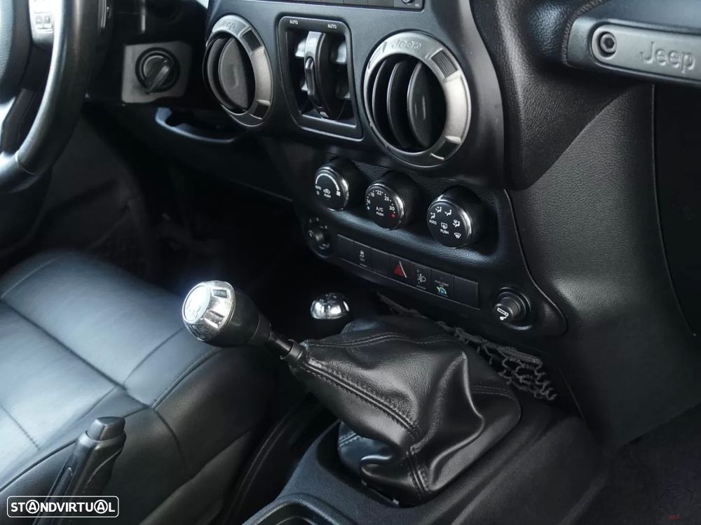 Jeep Wrangler Unlimited 2.8 CRD MTX Sahara Adventure Edition - 12