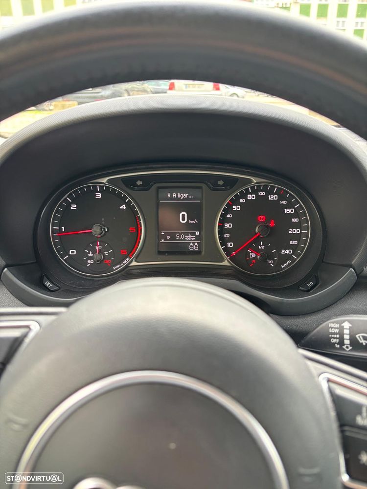 Audi A1 Sportback 1.6 TDI Advance - 4