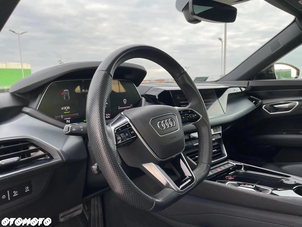 Audi e-tron GT 60 93kWh Quattro - 32