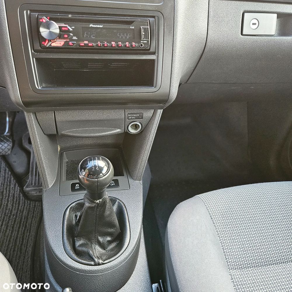 Volkswagen Caddy - 25