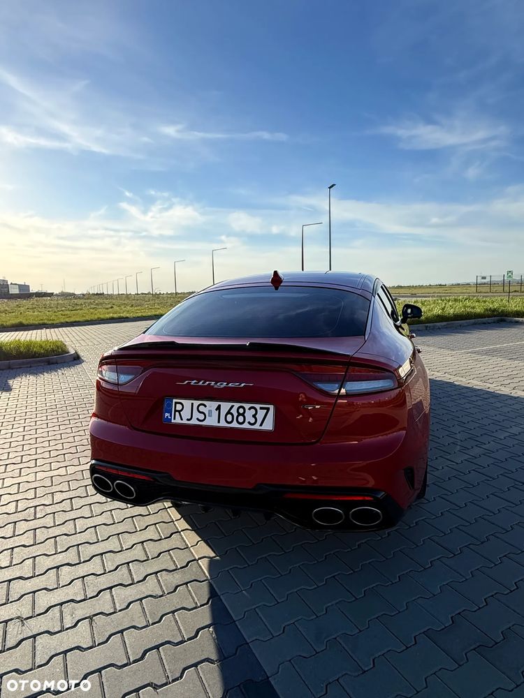 Kia Stinger - 4