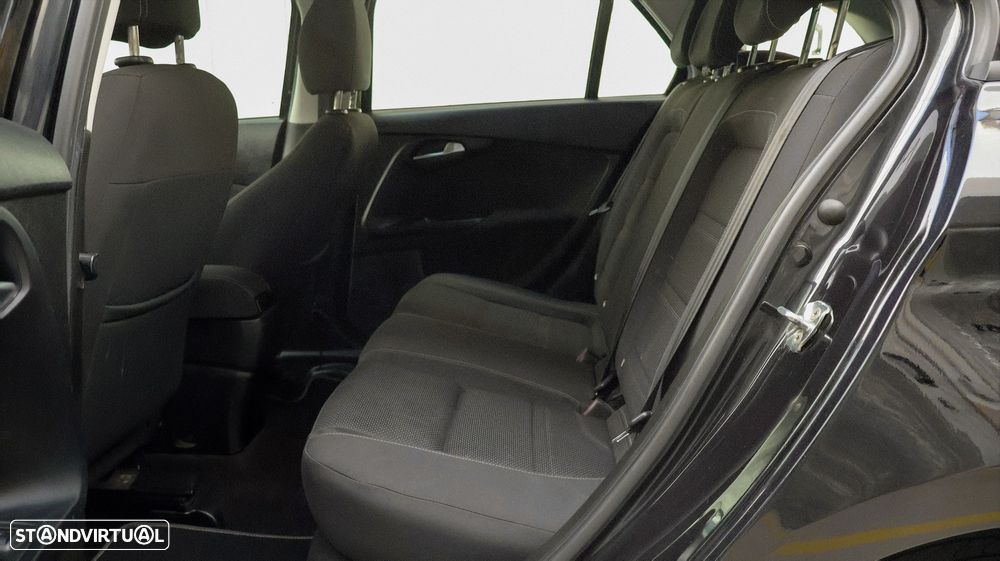 Fiat Tipo Station Wagon 1.3 M-Jet Lounge Tech - 27