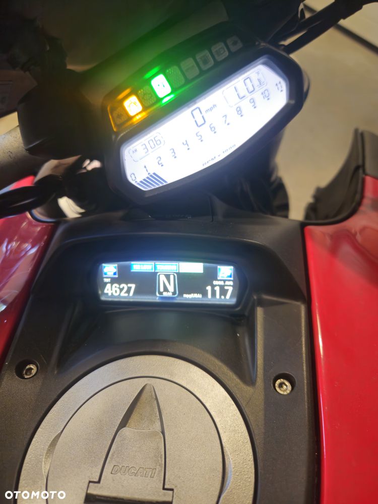 Ducati Diavel - 13
