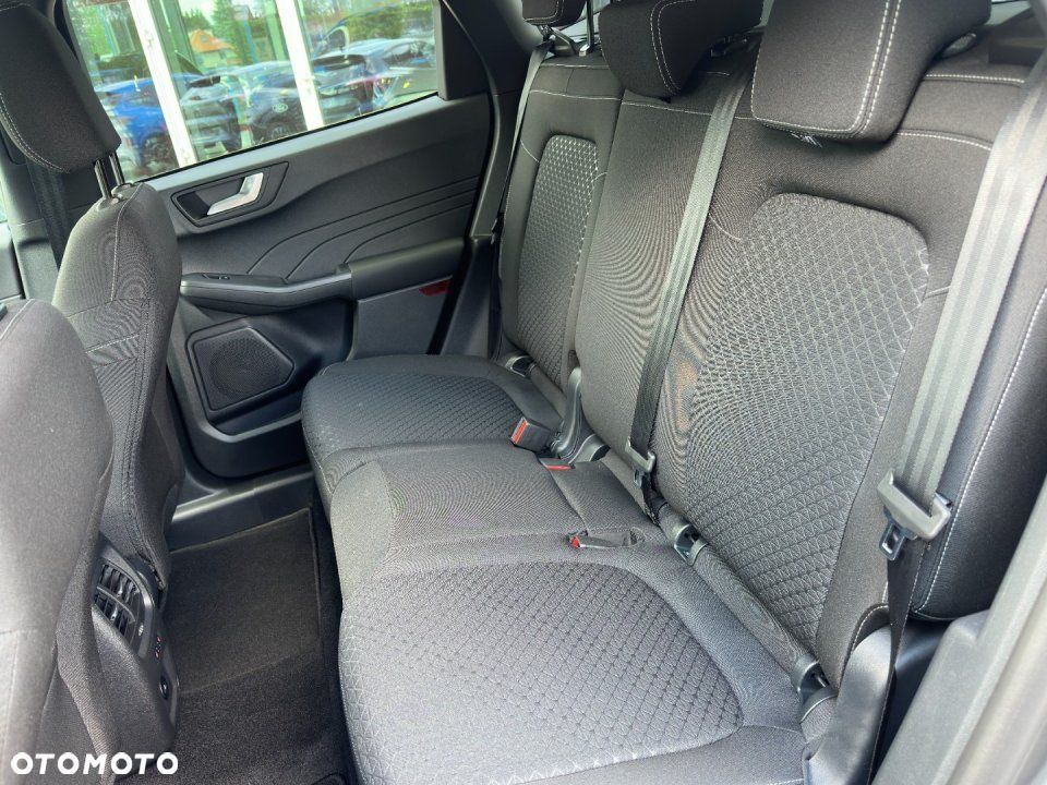Ford Kuga - 24