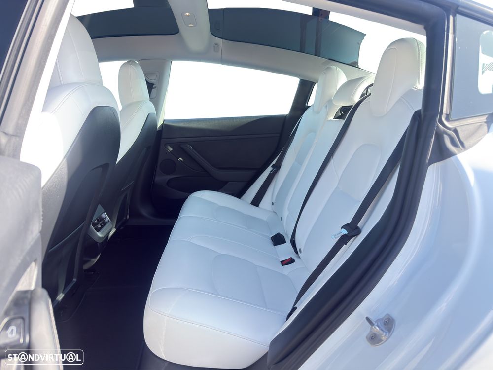 Tesla Model 3 Standard Range Plus RWD - 11