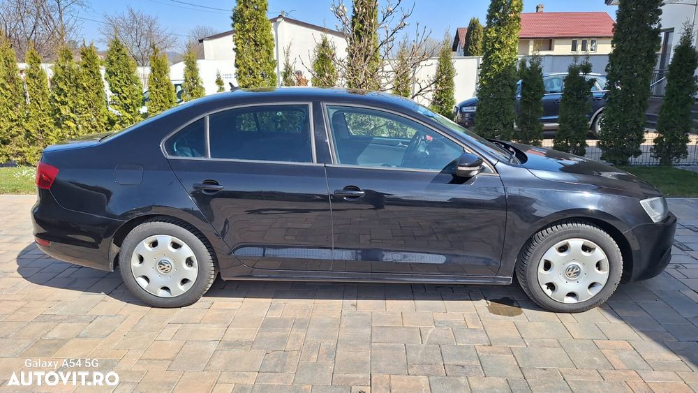Volkswagen Jetta 1.4 TSI Trendline DSG - 3