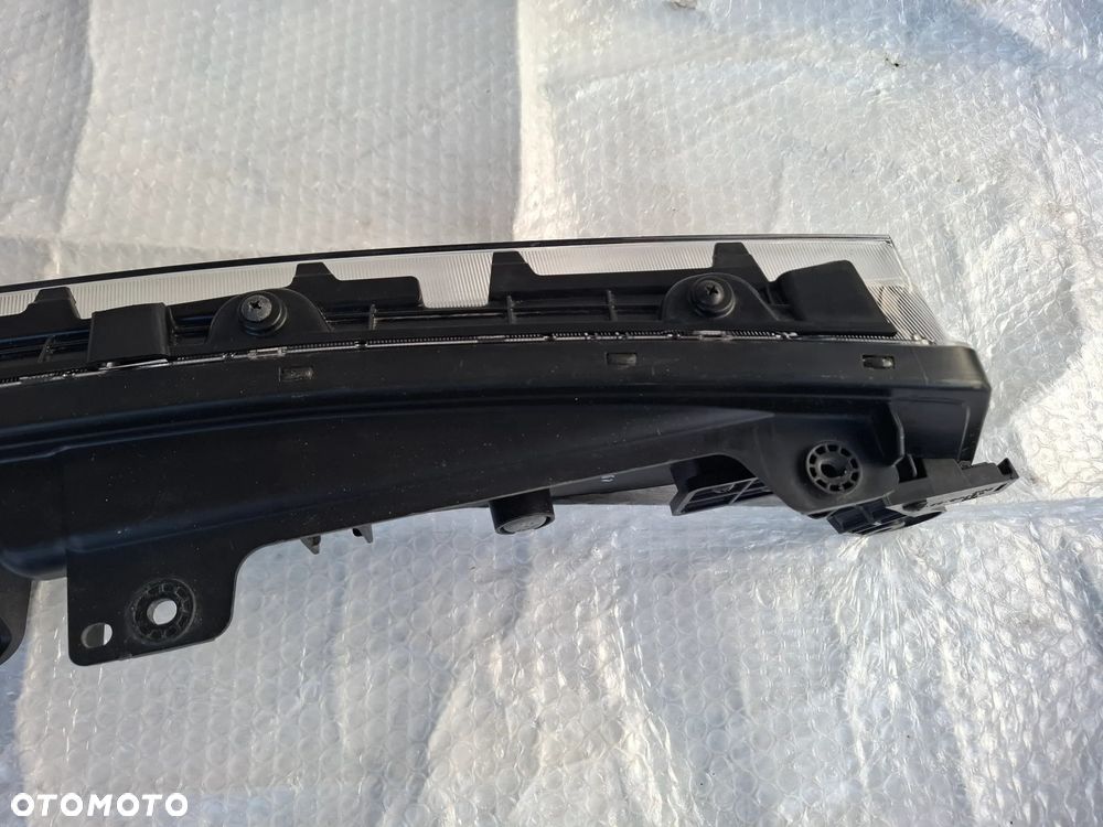 KIA E-SOUL SOUL EV III 20R LAMPA LED PRZÓD PRZEDNIA DRL ŚRODKOWA 92209-K0 - 7