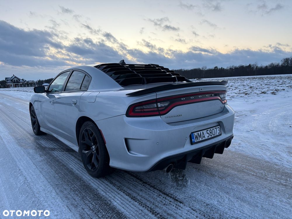 Dodge Charger 5.7 R/T - 11