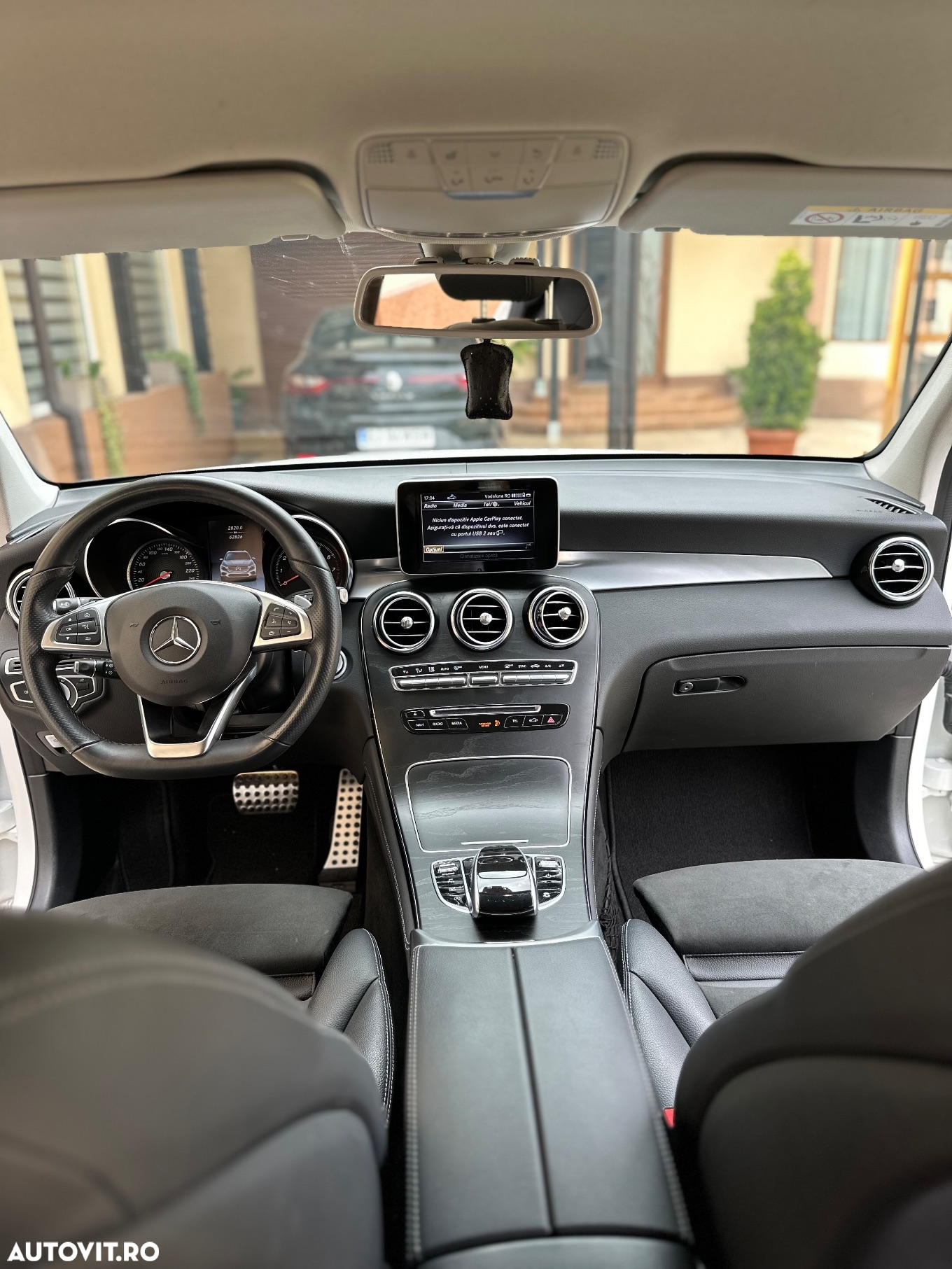 Mercedes-Benz GLC 250 4Matic 9G-TRONIC AMG Line - 21