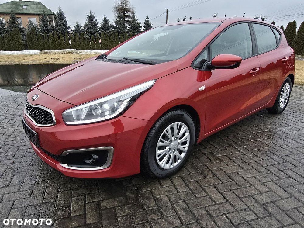 Kia Ceed - 9