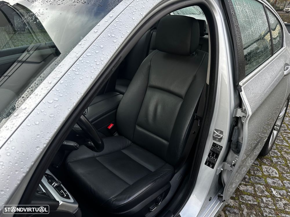 BMW 520 d Pack M - 24