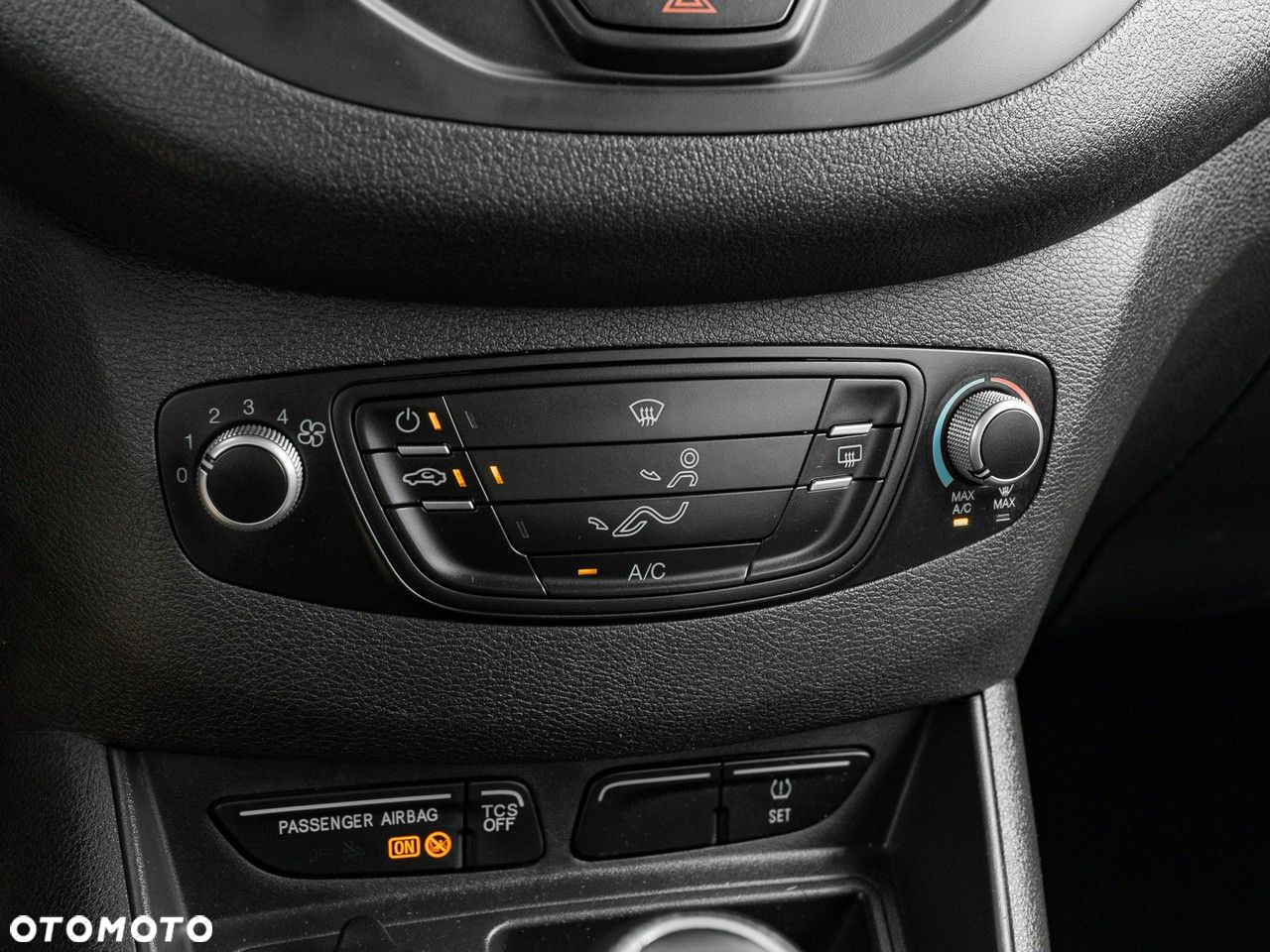 Ford Transit Courier 1.0 EcoBoost Trend - 19