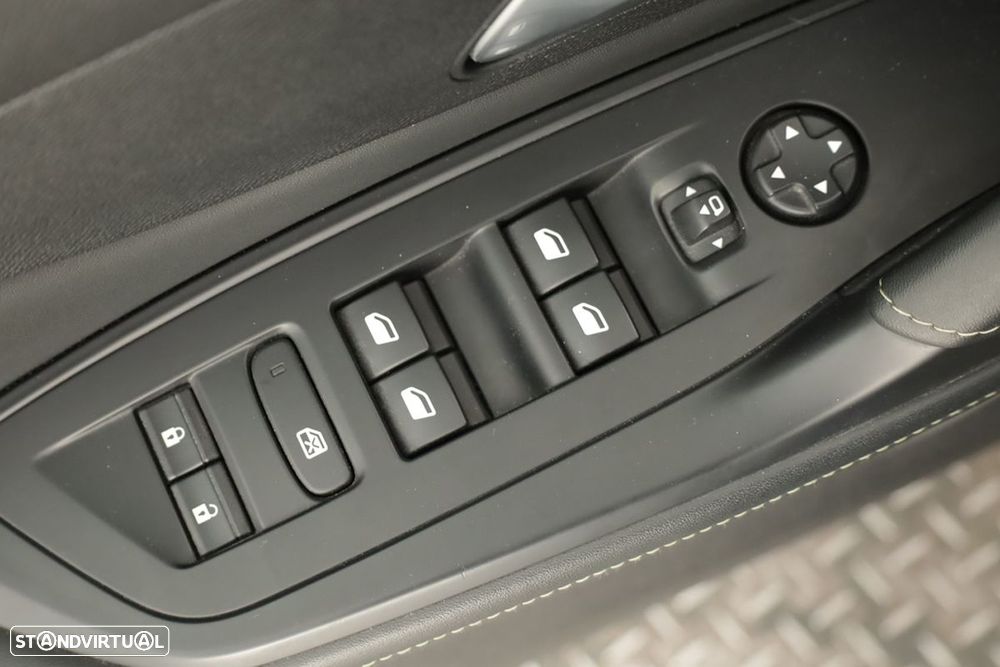 Peugeot 308 1.2 PureTech GT EAT8 - 20