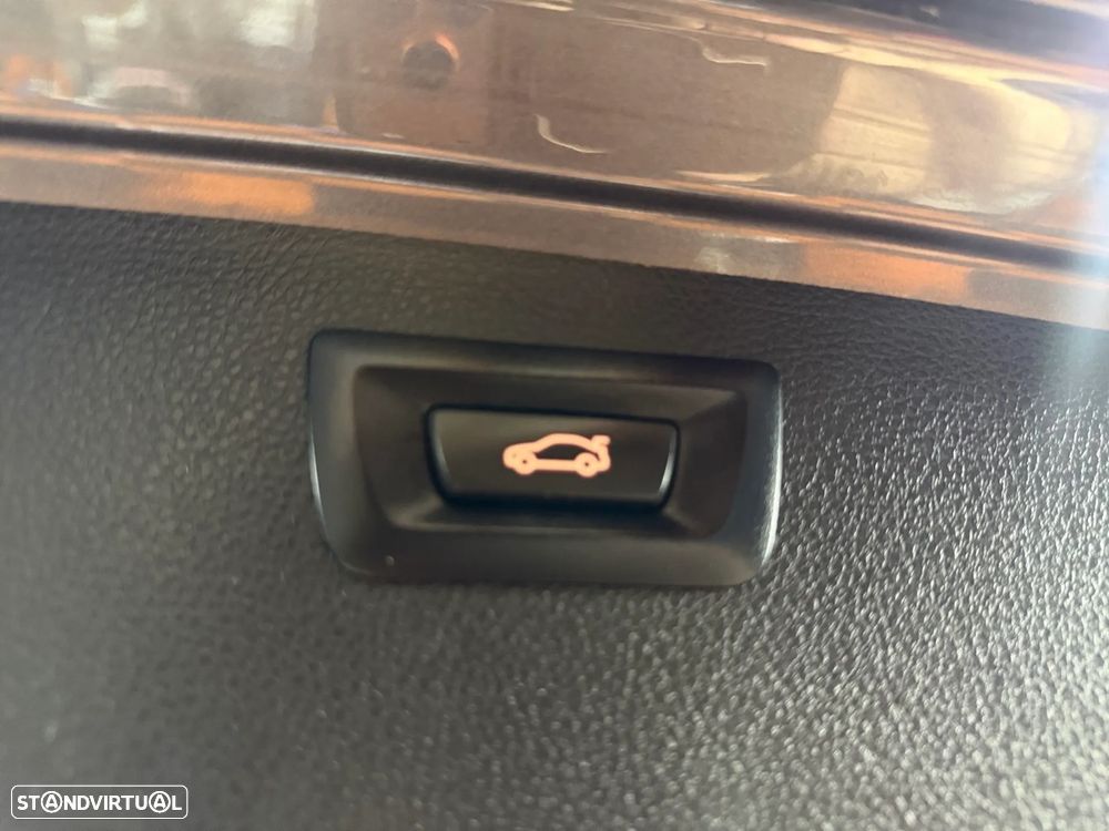 BMW 320 d Aut. Edition M Sport Shadow - 28