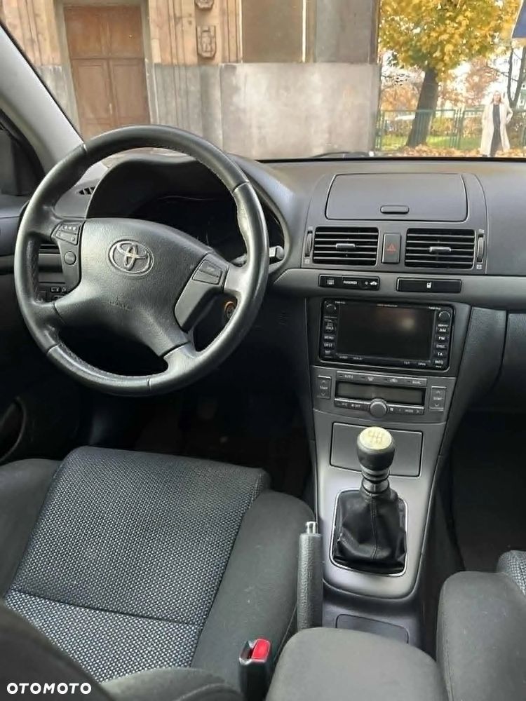 Toyota Avensis 2.0 D-4D Sol - 4