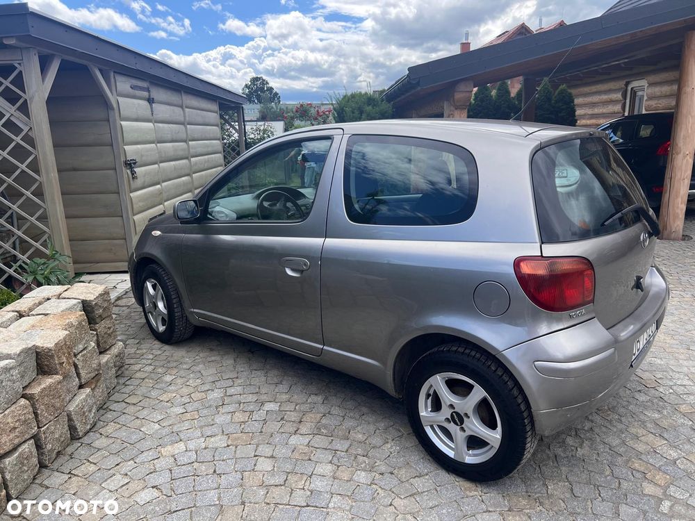 Toyota Yaris 1.3 Sol - 4
