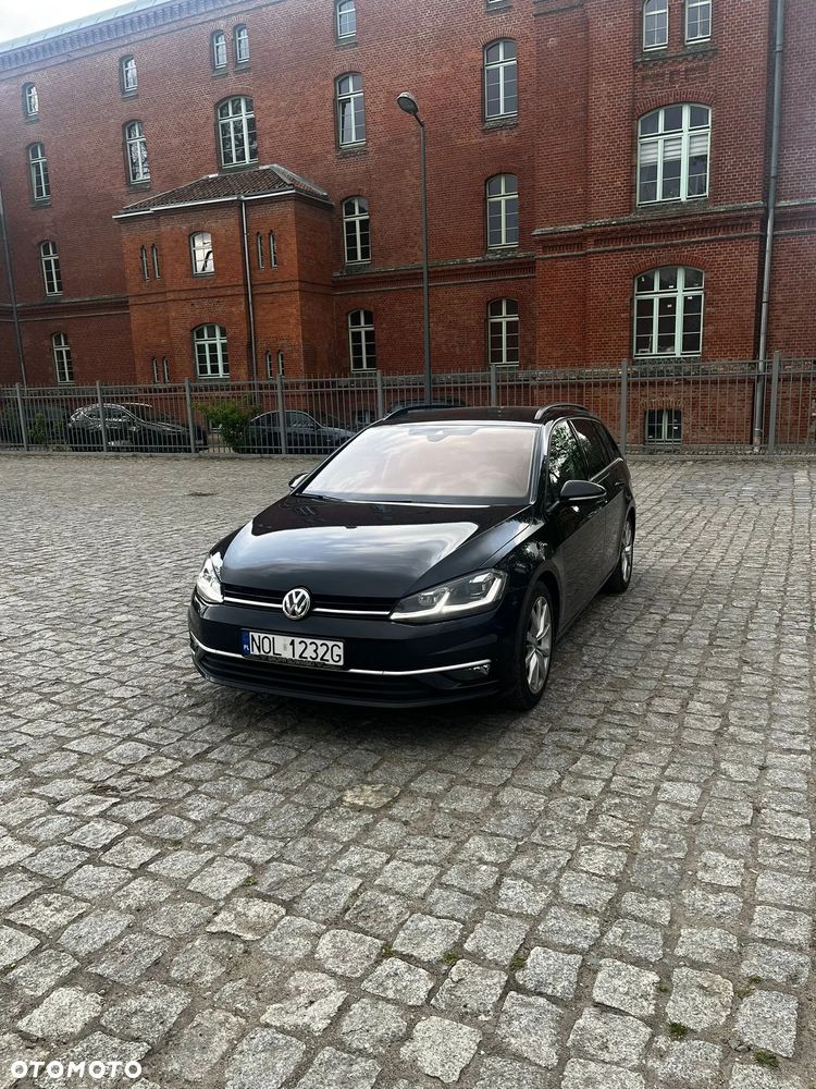Volkswagen Golf - 1