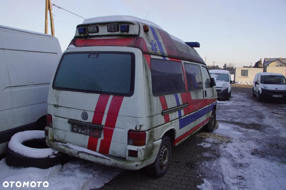 Auto na części - Volkswagen Transporter T4 Lift 2.5 TDI 102 KM ACV DXZ L902 2002R Silnik Skrzynia Drzwi Maska Klapa Błotnik Zderzak Lusterko Lampa Deska Kokpit Sterownik Moduł Czujnik Licznik Panel Kierownica - 5