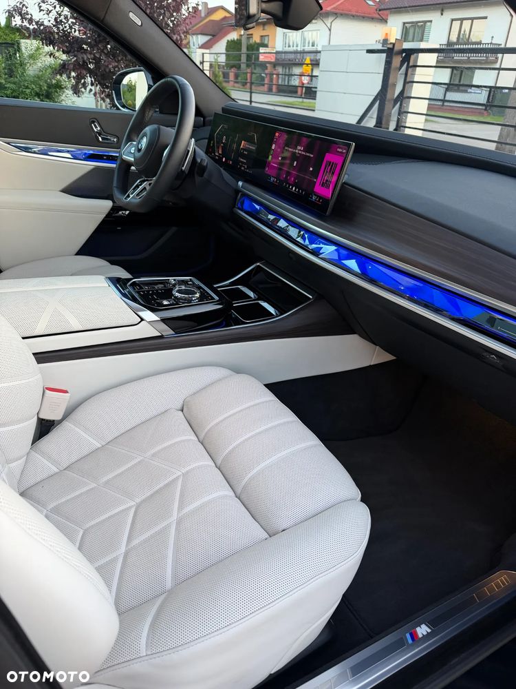 BMW Seria 7 - 9