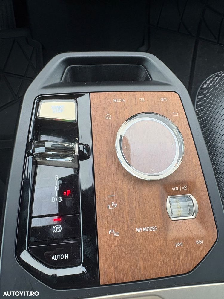 BMW iX xDrive40 - 9