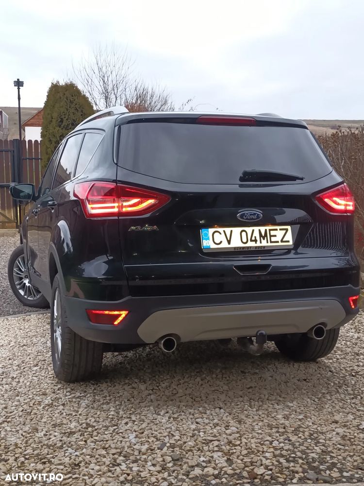 Ford Kuga 2.0 TDCi 4x4 Aut. Titanium - 3