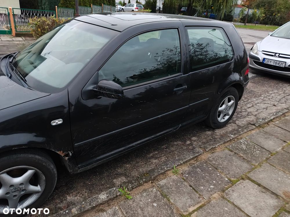 Volkswagen Golf - 10