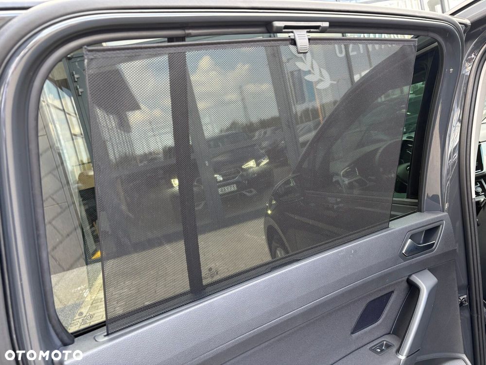Volkswagen Touran - 16
