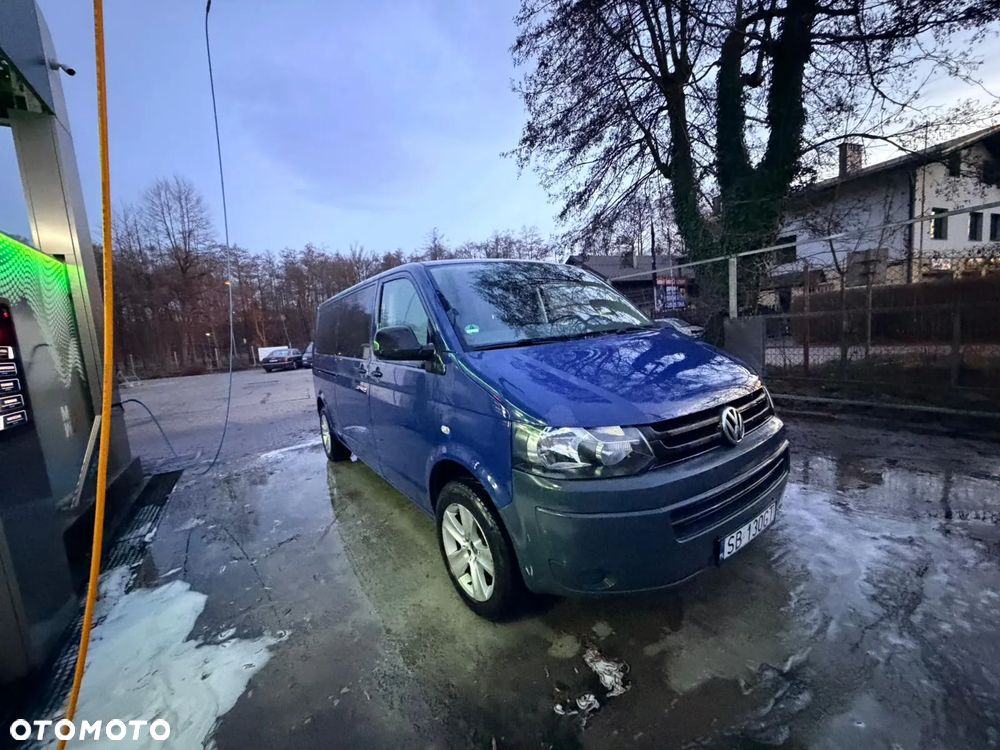 Volkswagen Caravelle - 7