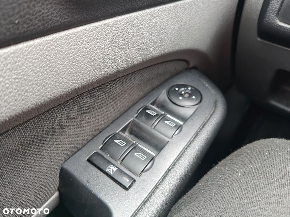 Volvo V50 D2 Kinetic - 20