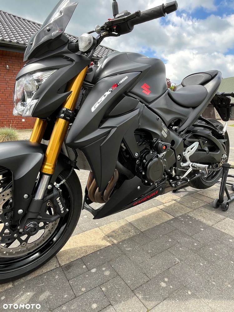Suzuki GSX 1000 - 9