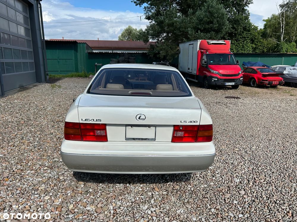Lexus LS - 3