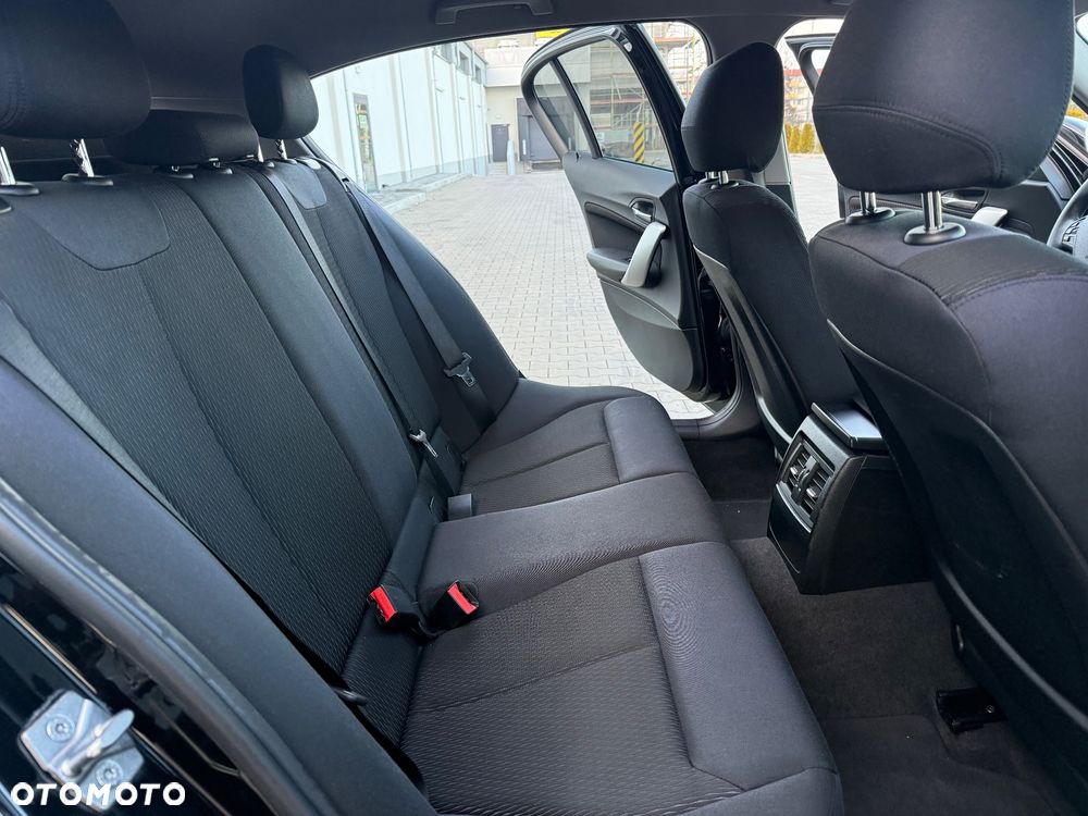 BMW Seria 1 118d - 14