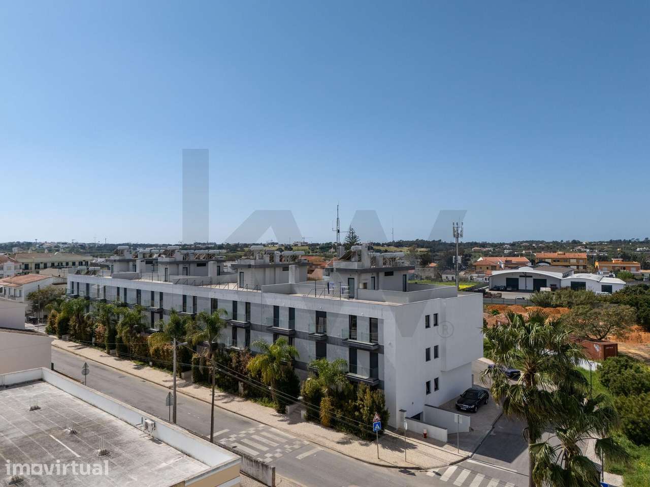 T2 com 111 m2, garagem e arrecadação a 5 min de Faro - Grande imagem: 3/37