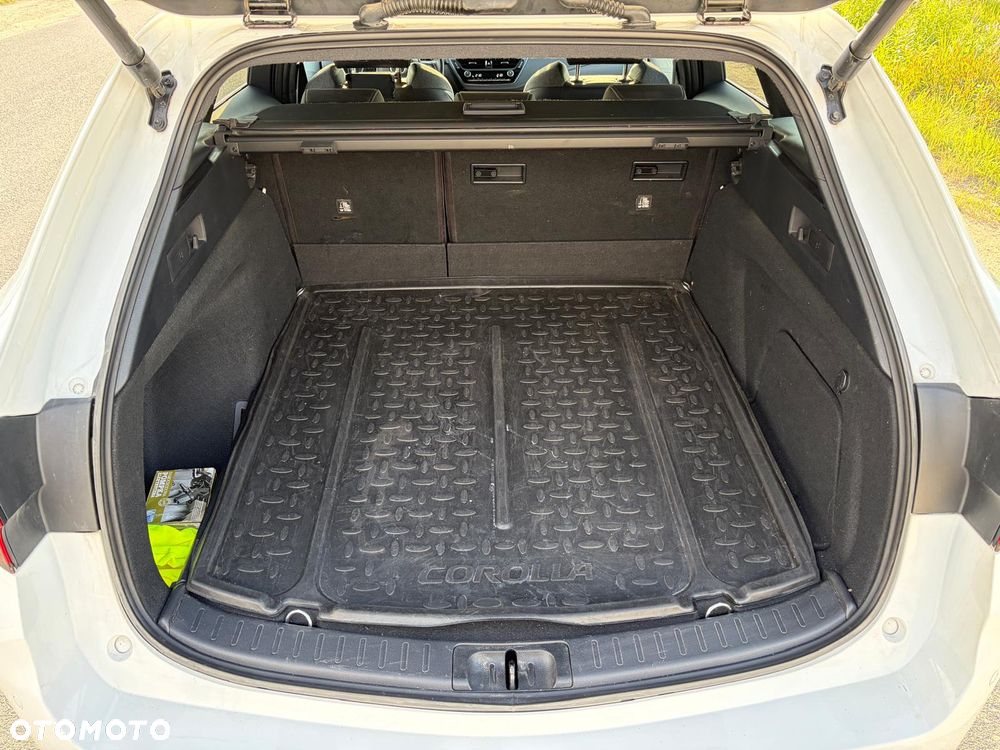 Toyota Corolla 2.0 Hybrid Style - 9