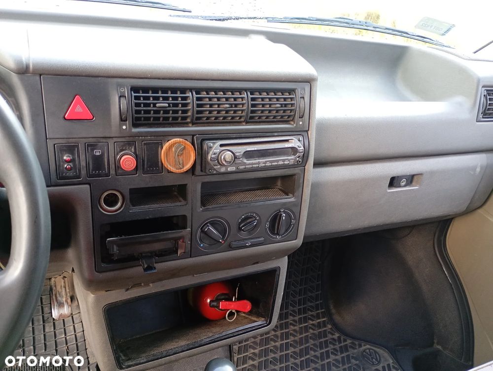 Volkswagen Transporter T4 1.9 TD 68 KM Blaszak Manual - 19
