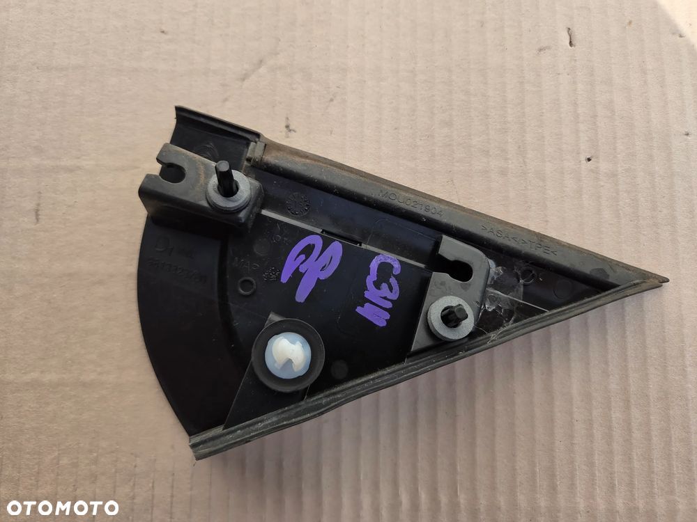Trójkąt osłona błotnika prawa Citroen C3 III 9813323780 - 2