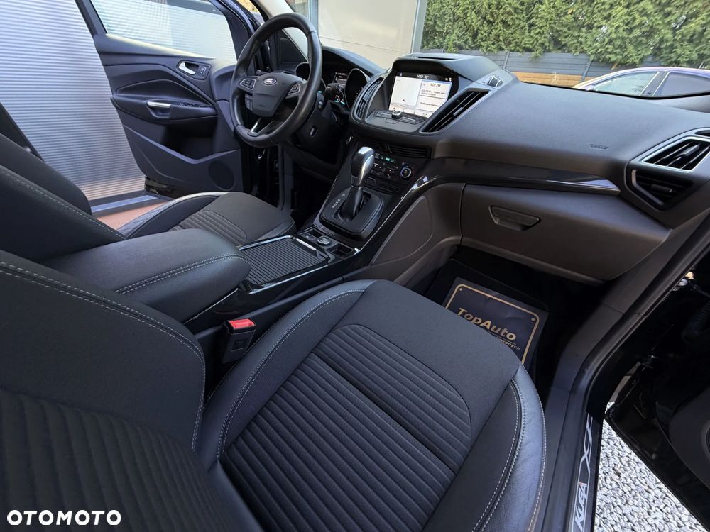Ford Kuga 2.0 TDCi 2x4 Titanium - 15