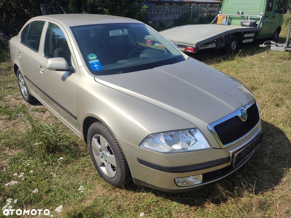 Skoda Octavia 1.6 Automatik Ambiente - 2