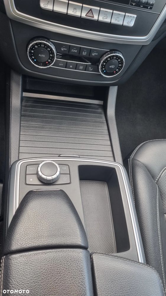 Mercedes-Benz ML - 26