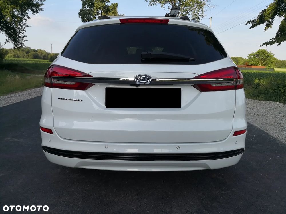 Ford Mondeo 2.0 TDCi Titanium PowerShift - 11