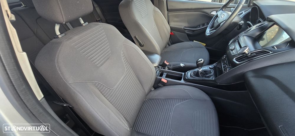 Ford Focus 1.0 EcoBoost Titanium - 12