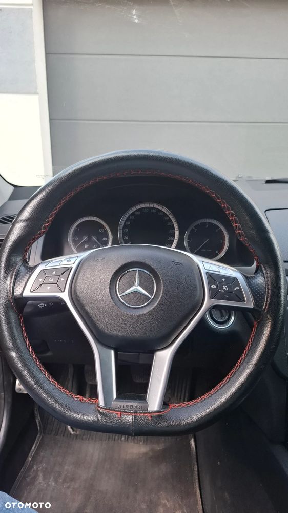 Mercedes-Benz Klasa C 250 CDI BlueEff Avantgarde - 11