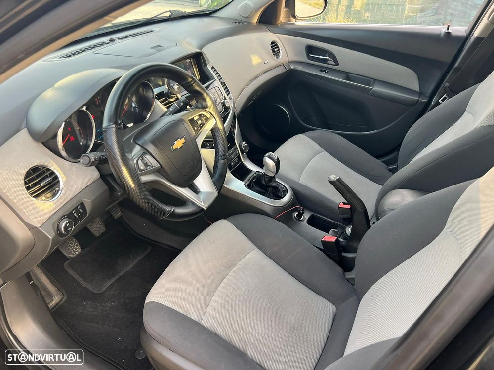 Chevrolet Cruze 2.0 LT - 15