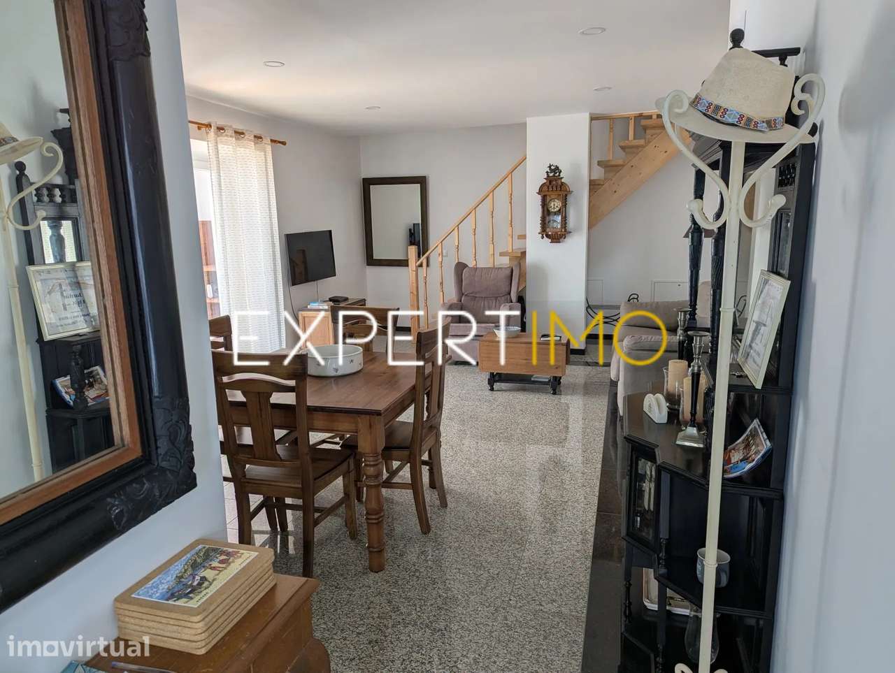Moradia T3 antiga renovada, quintal, sótão, Alfeizerão Alcobaça - Grande imagem: 4/19