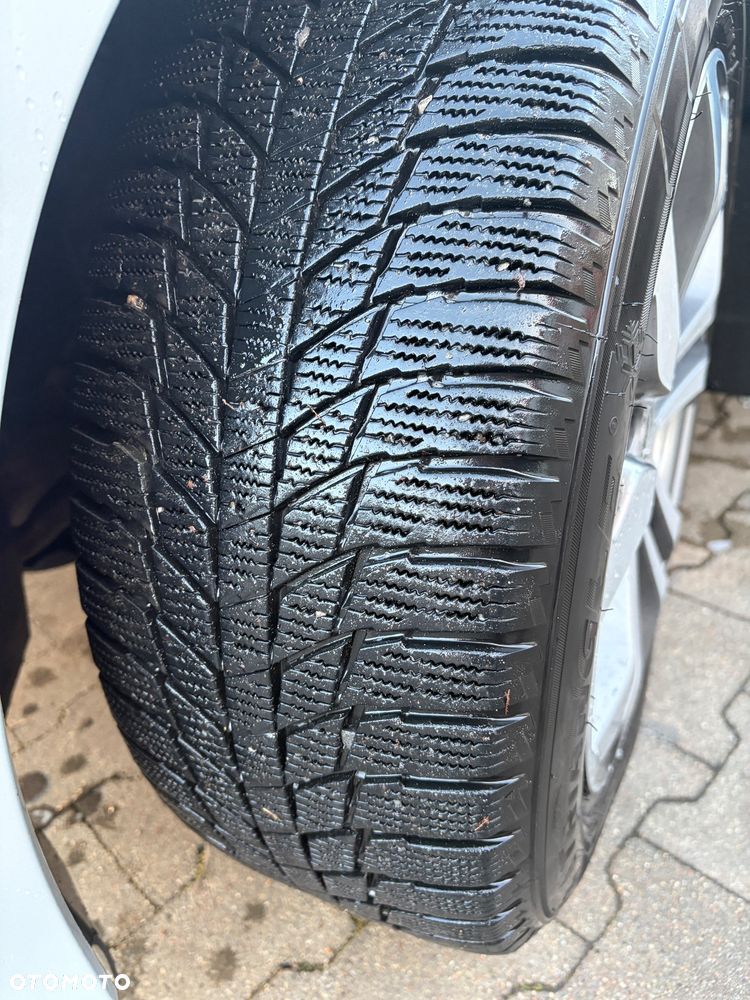 Mercedes-Benz Klasa E 220 d 4-Matic Avantgarde - 21