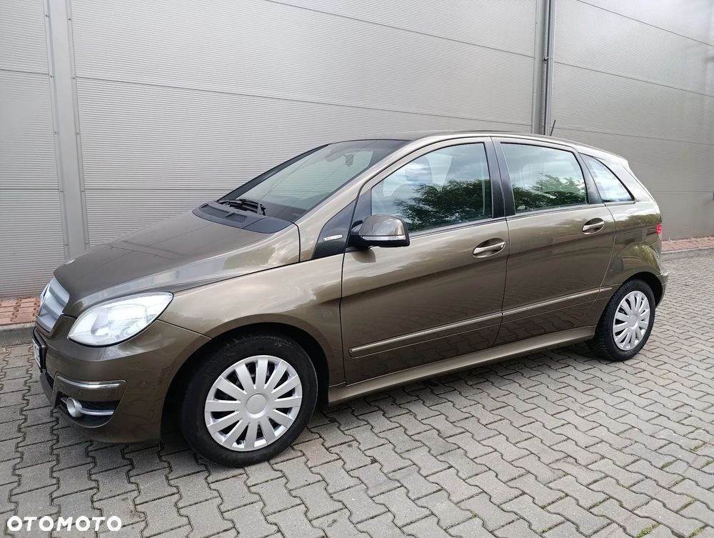 Mercedes-Benz Klasa B 180 - 18