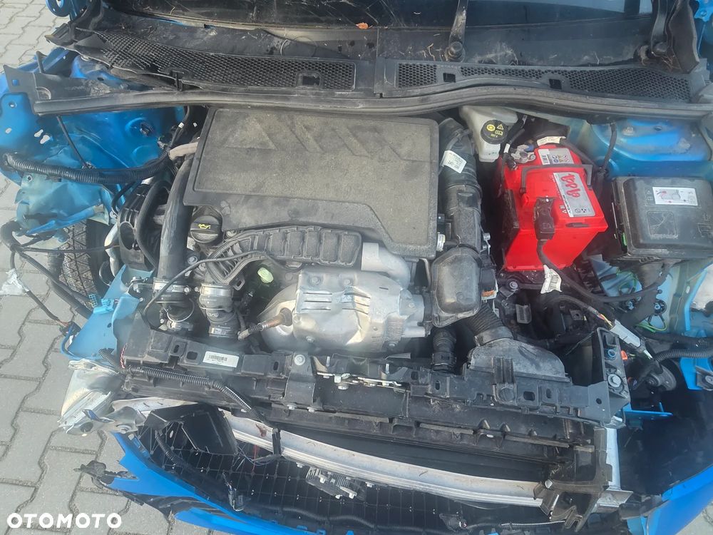 Peugeot 208 PureTech 100 EAT8 GT - 5