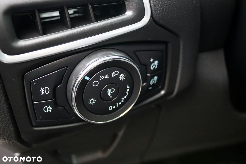 Ford Focus SW 1.6 TDCi DPF S&S Titanium - 28